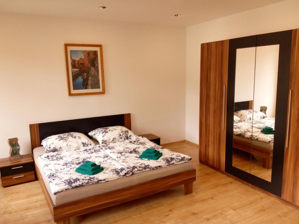 Apartman Albreit 1 亚希莫夫 外观 照片